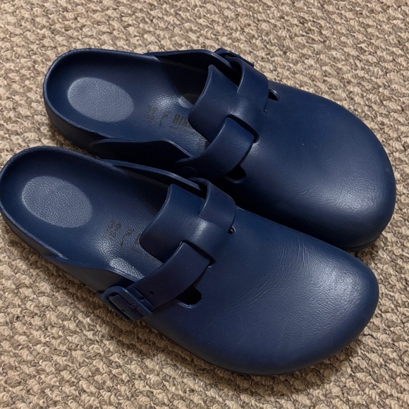 Clogs - Picture 1 of 3